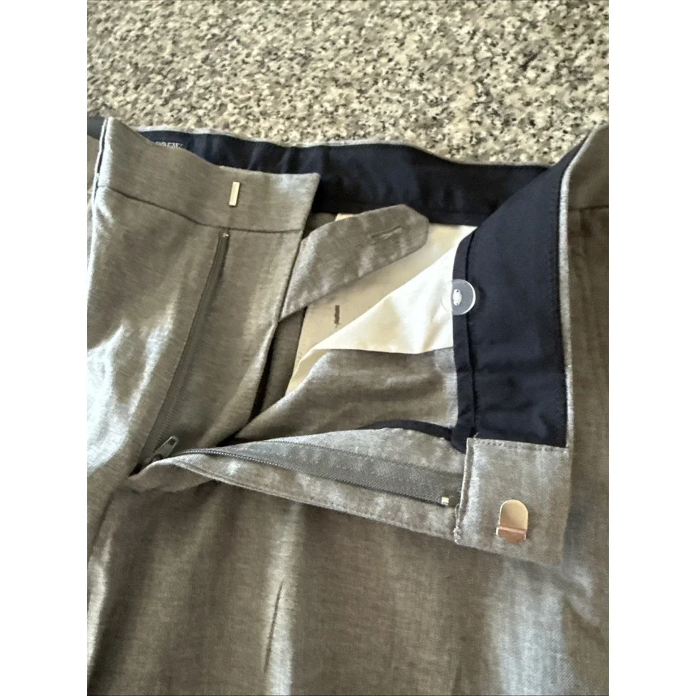 J. Crew Tapered Fit Bedford Chino‎ Pants Men Size 34x34 Gray Cotton Flat Front